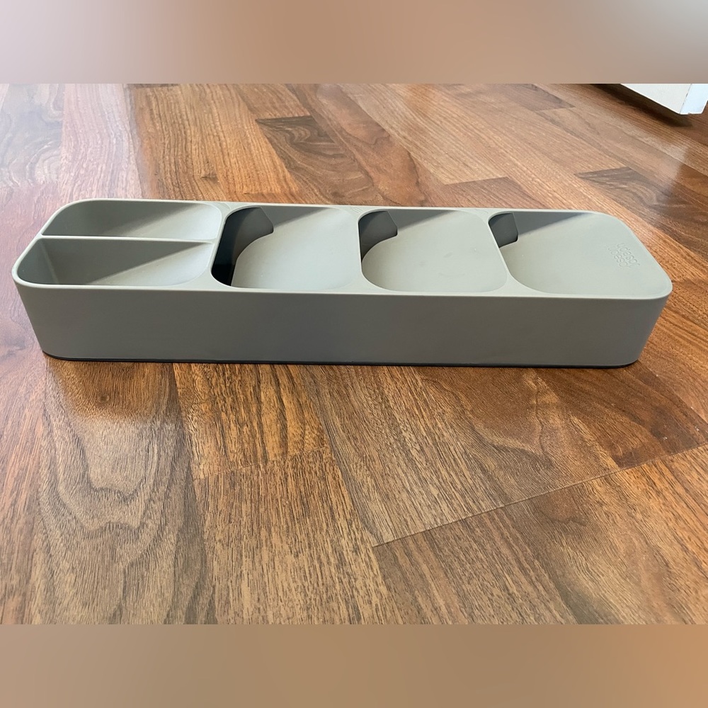 Joseph Joseph silverware organizer.